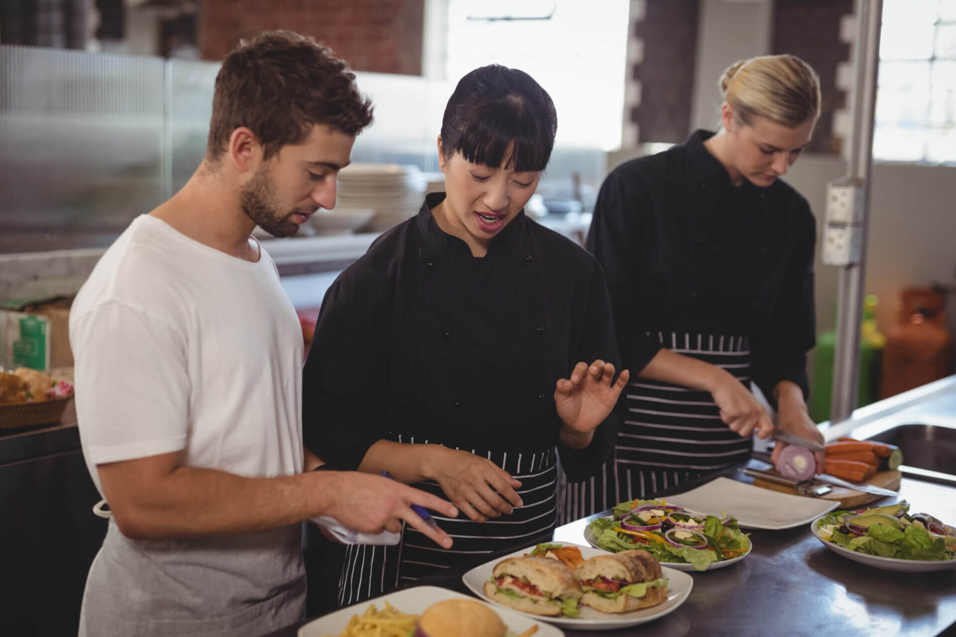 20% of restaurant workers don’t go through formal allergen training in the UK.