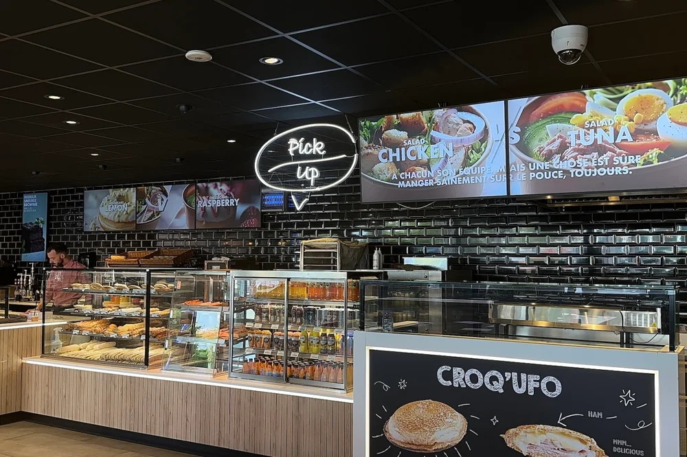 BMedia Group digital signage screens in a foodservice venue